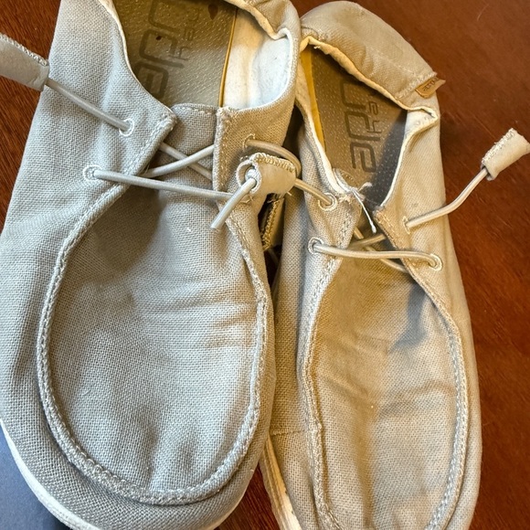 Hey Dude Women's Wendy Chambray Lace-Up Loafer - Picture 7 of 7